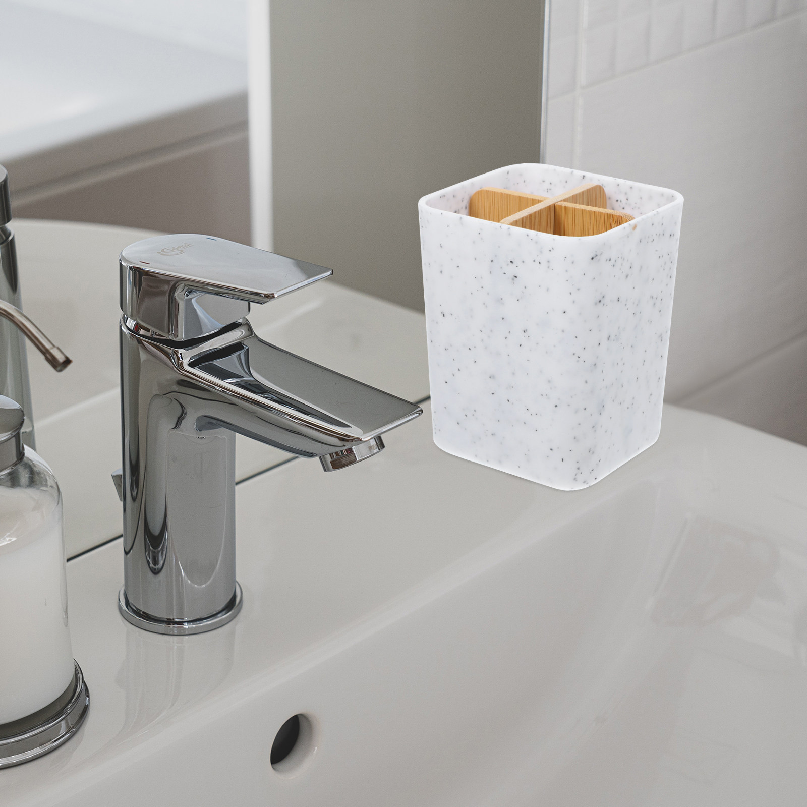 Portacepillos de Dientes con D - Home Bathroom Design Simple reseña y precio